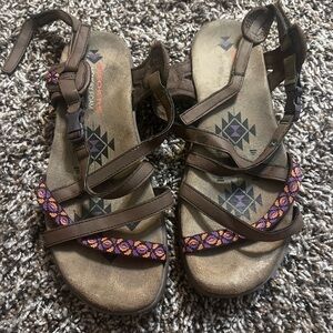 Women’s Skechers reggae slim vacation sandal. Size 7